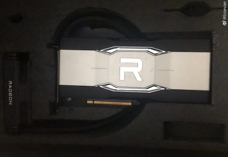 AMD Radeon RX 6900 XTX watercooled sample board